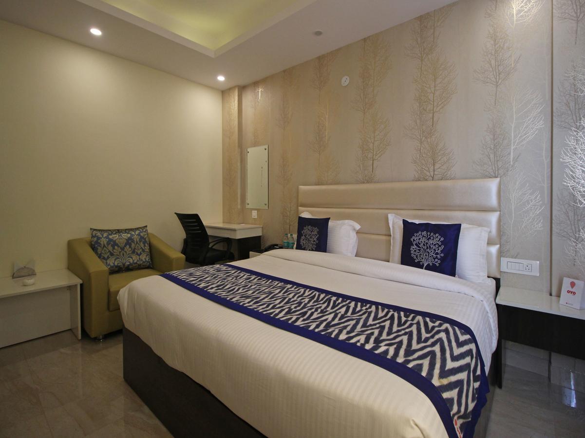 Oyo 8132 Hotel Kukreja Dehradun Exterior photo