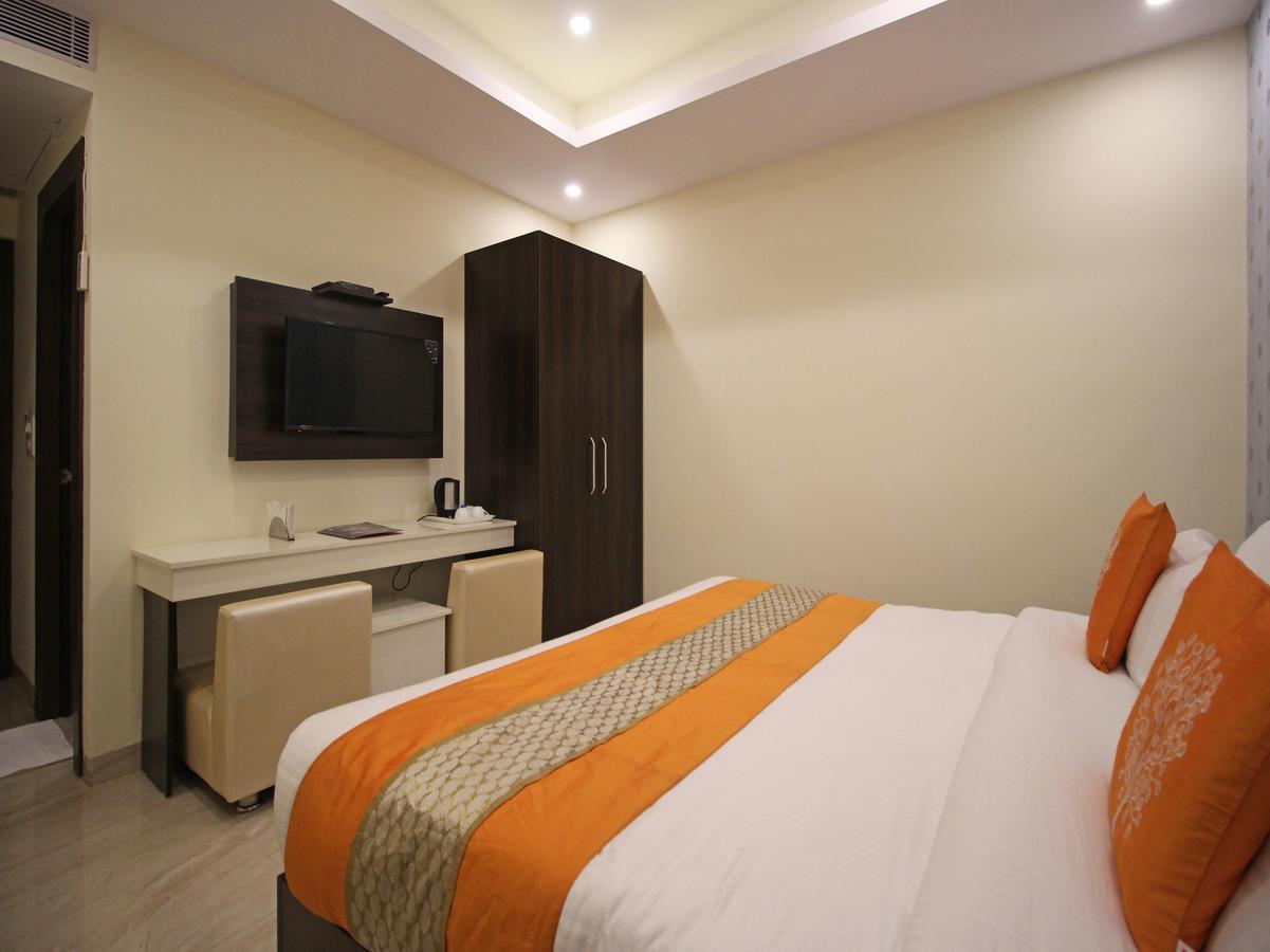 Oyo 8132 Hotel Kukreja Dehradun Exterior photo