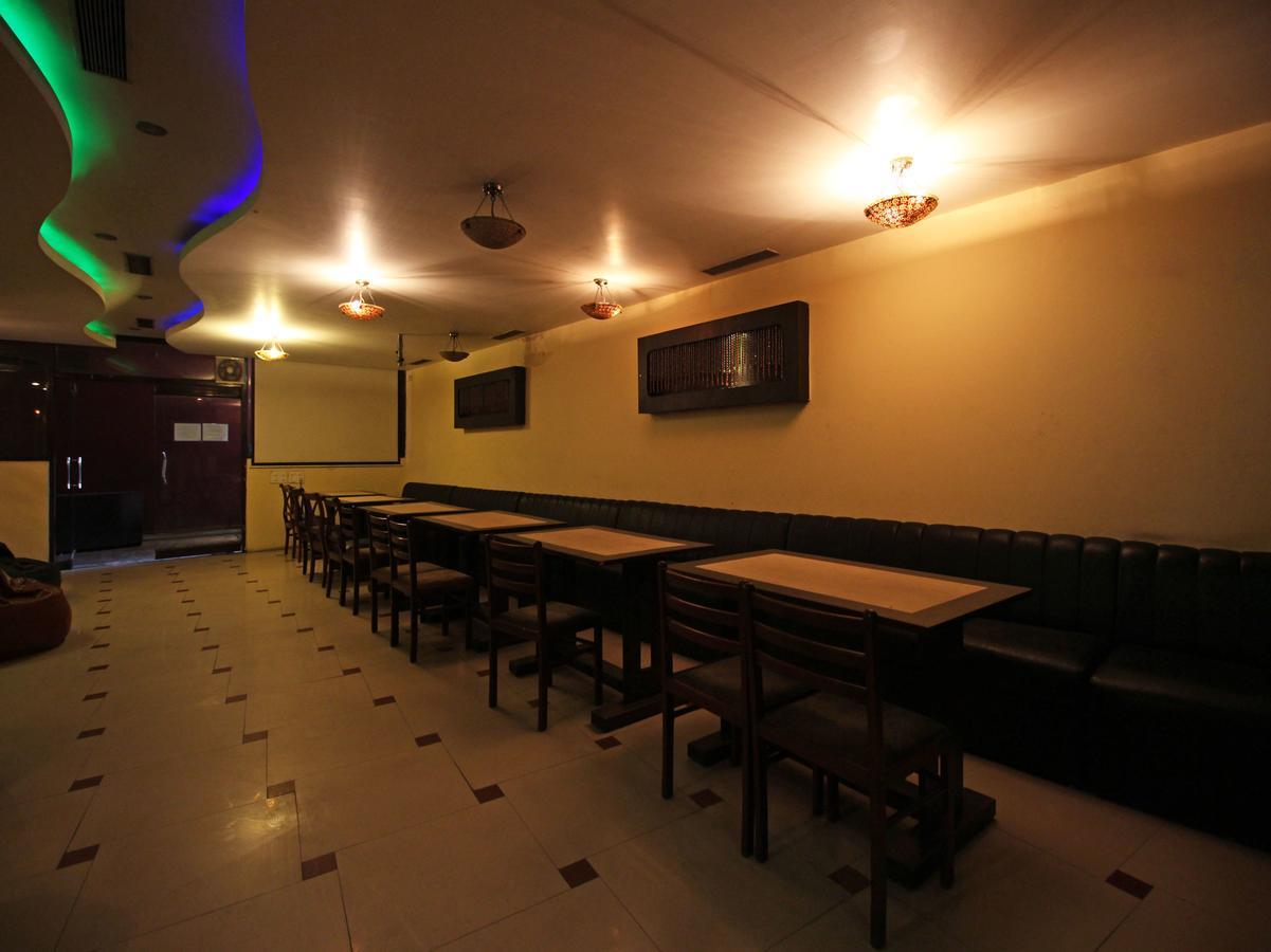 Oyo 8132 Hotel Kukreja Dehradun Exterior photo